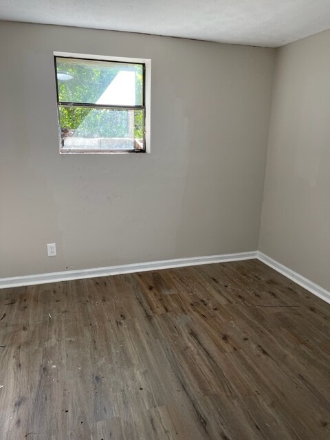 Building Photo - Curio