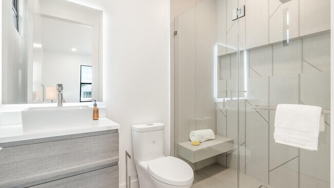 Building Photo - 17400 Rosella Rd