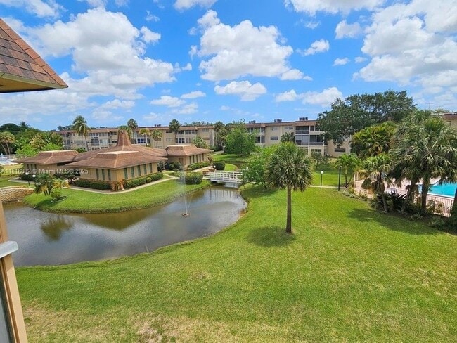 Building Photo - 5031 W Oakland Park Blvd