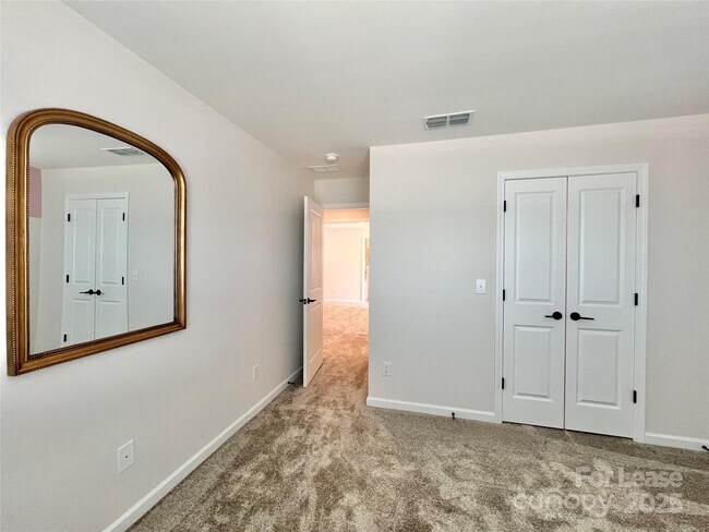 Building Photo - 15906 Parkside crossing Dr