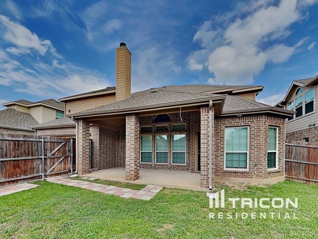 Building Photo - 131 Lake Trail Dr
