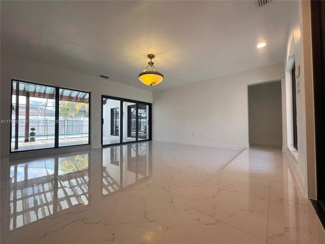 Building Photo - 8735 SW 54th Terrace