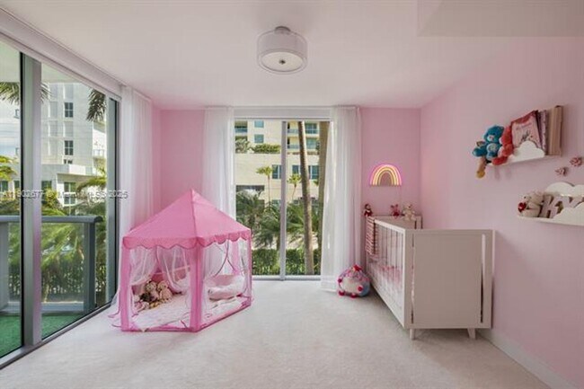 Building Photo - 7928 East Dr