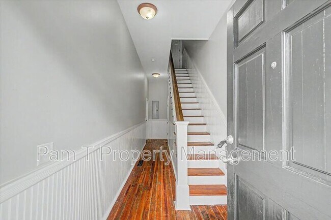 Building Photo - 546 E Huntingdon St