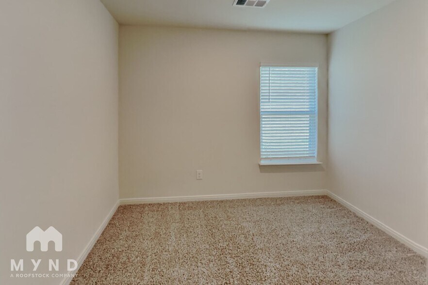 Building Photo - 526 A D Crain St
