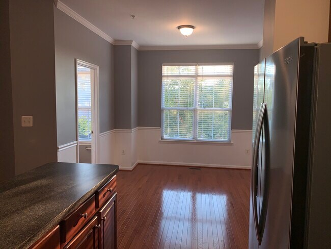 Dinning Room - 4204 MIlledge Blvd