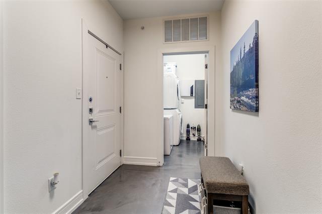 Building Photo - 5710 McCommas Blvd