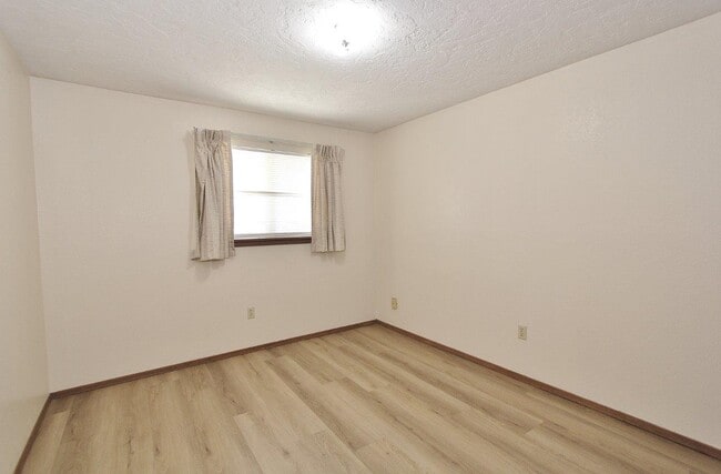 Building Photo - 1306 Poplar St