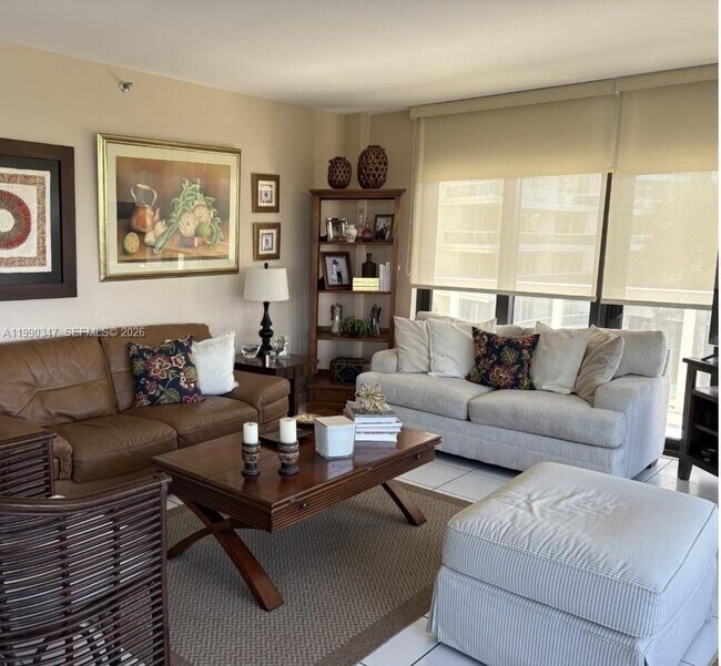 Building Photo - 20185 E Country Club Dr