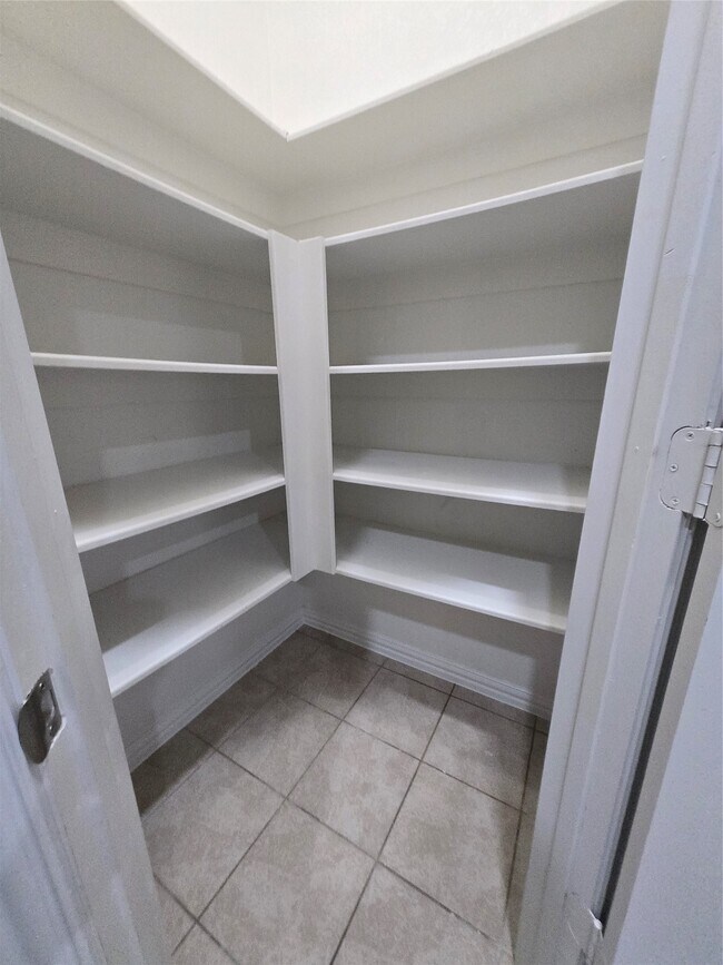 Building Photo - 9126 Monarch Field Ln