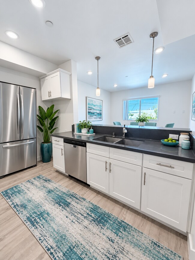 Interior Photo - YaYa Rayen 2, LLC
