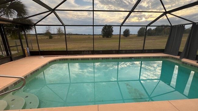 Building Photo - 9946 SE 64th Ave