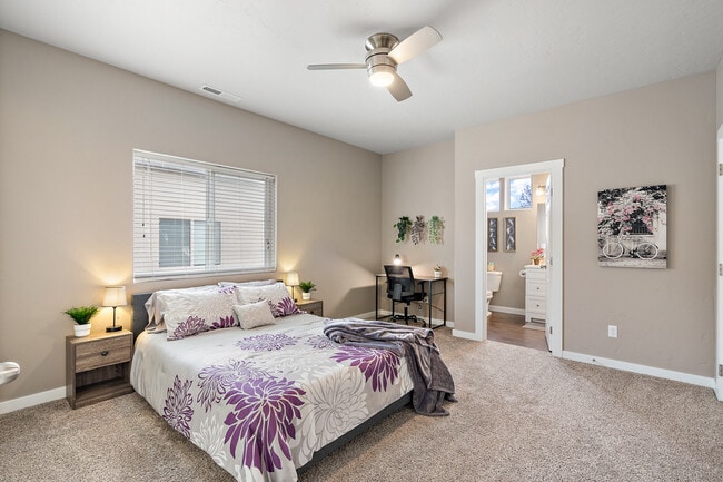 Building Photo - 2900 N Villere Ln