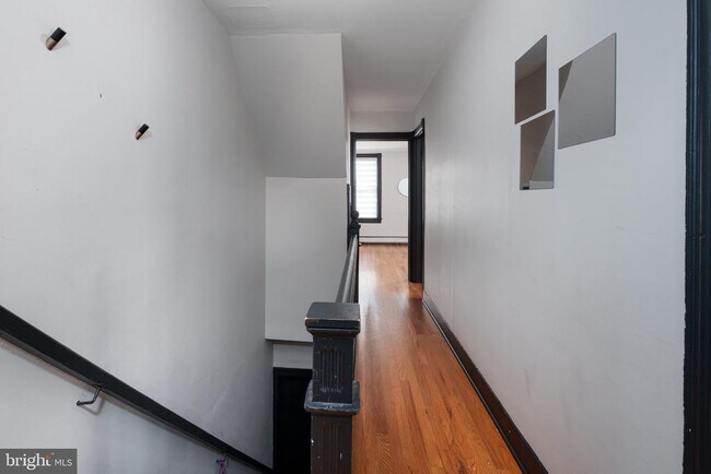 Building Photo - 357 Nassau St