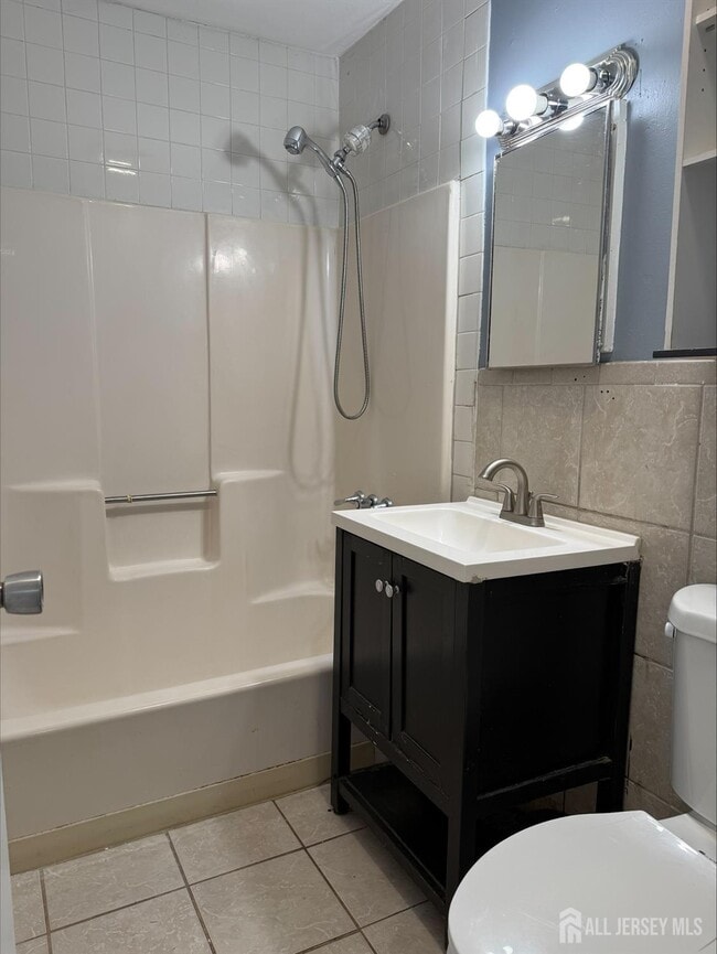 Building Photo - 1211 Stelton Rd