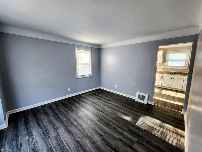 Building Photo - 2 br, 1 bath House - 26180 Yale St