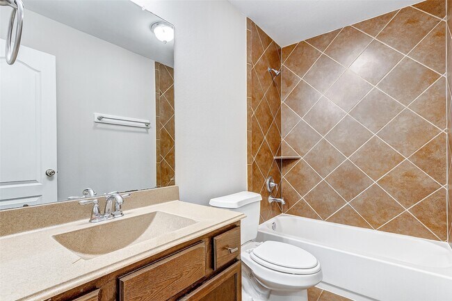 Building Photo - 12943 Pecan Shores Dr