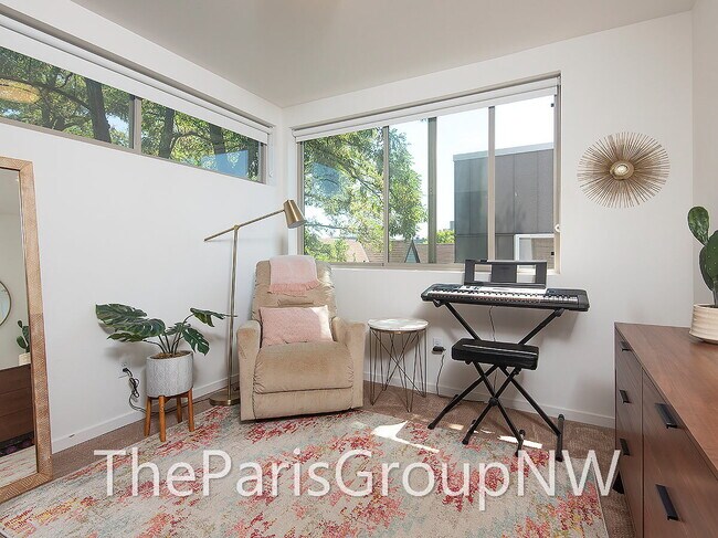 Building Photo - Stunning Mod 3BR+Den, 3.5BA Townhome * XL Roof Deck *A/C ++