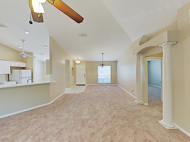 Building Photo - 289 Pine Trace Dr