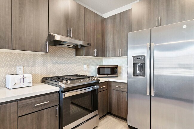 Building Photo - 400 N 2nd Ave