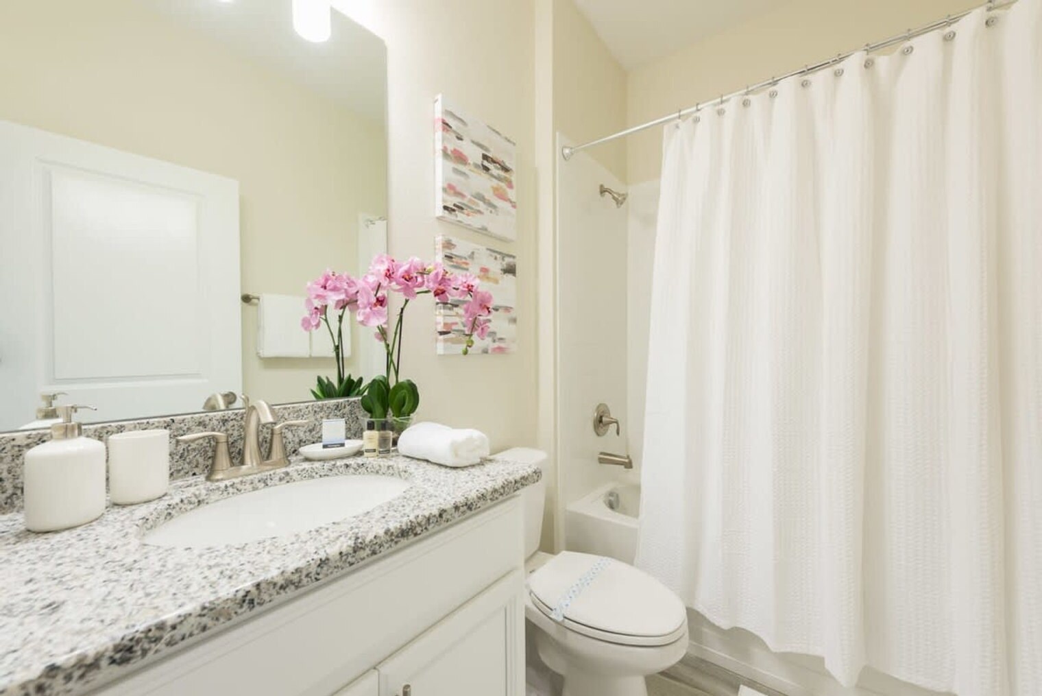 Building Photo - 4821 Kings Castle Cir