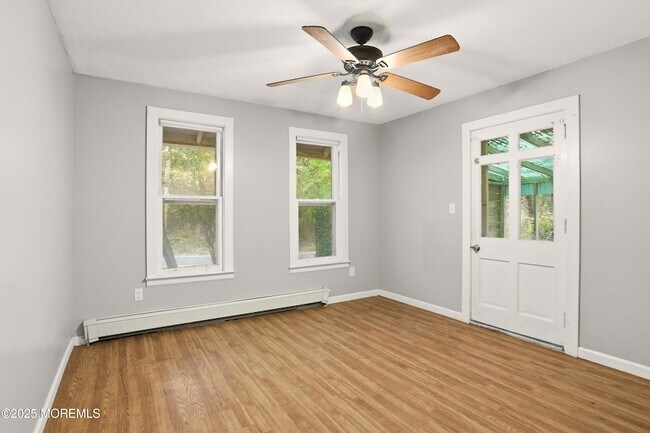 Building Photo - 61 Cassville Rd