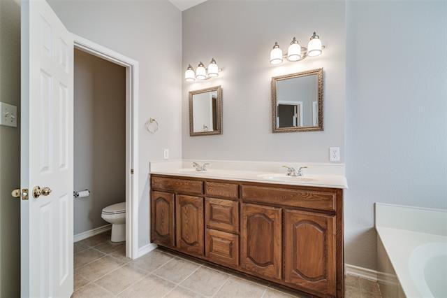 Building Photo - 1845 Avonlea Dr