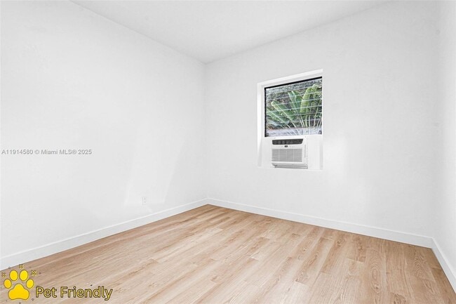 Building Photo - 12287 NE 7th Ave