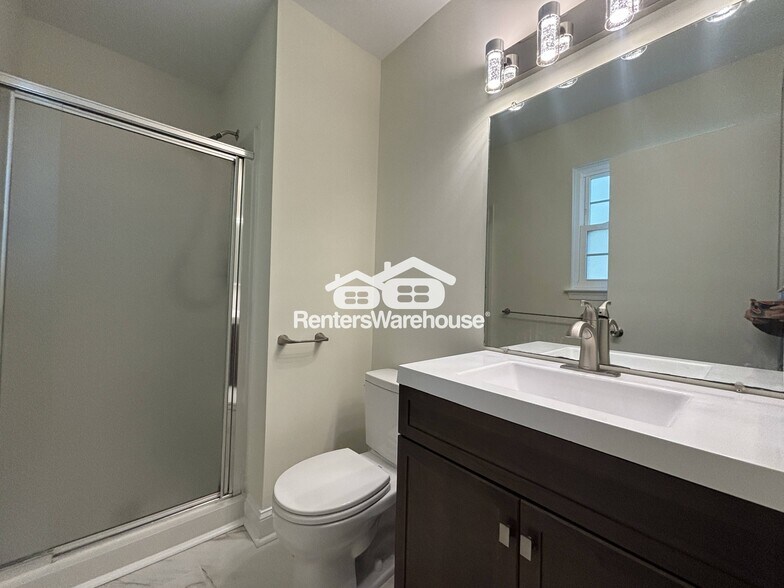 Building Photo - 7429 Setting Sun Way