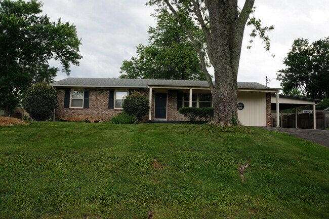 Primary Photo - 749 Aeronca Rd NW