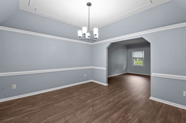 Building Photo - Your Dream Home Awaits!