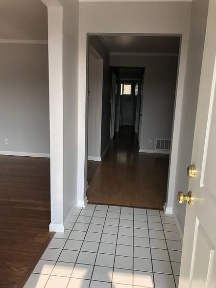 Building Photo - 5676 Antone Rd