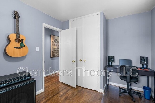 Building Photo - 3904 Lantern Dr