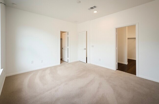 Building Photo - 10226 Clearwick St