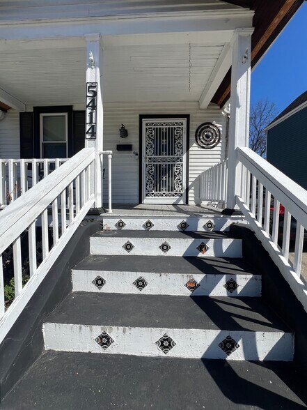 Building Photo - 5414 Ravenna St