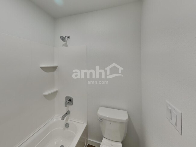 Building Photo - 6620 S Newbern St