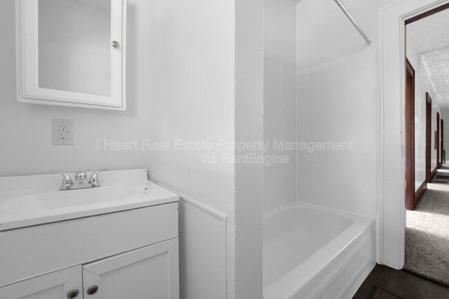 Building Photo - 794 S 22nd St