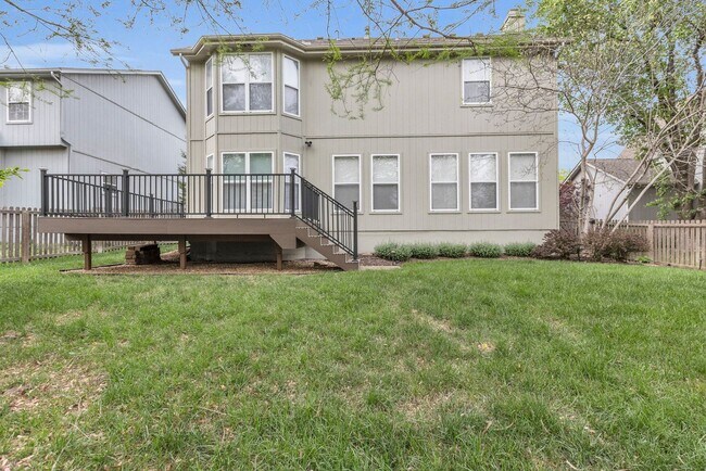 Building Photo - 18135 W 159th Terrace