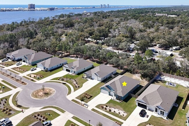 Building Photo - DON'T MISS OUT!