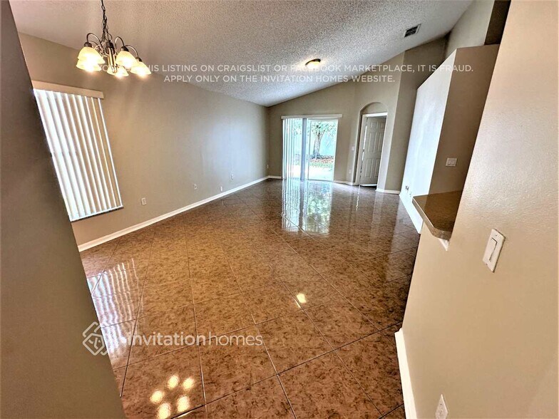 Building Photo - 1827 Hammock Moss Dr