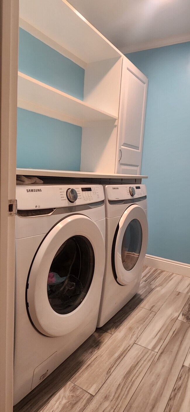 Building Photo - 400 N N St