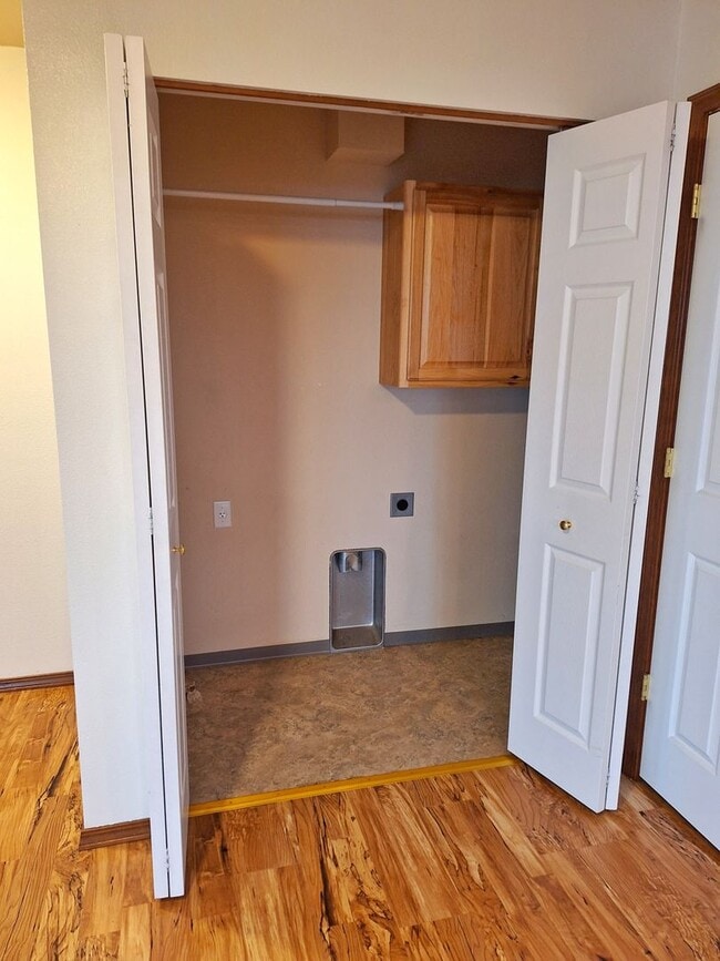 Building Photo - Newer 2 Bed 1 Bath Duplex With A View