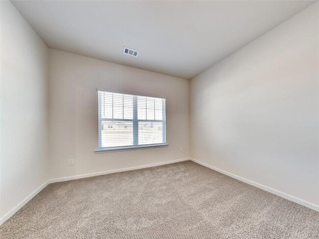 Building Photo - 332 Oliver Dr