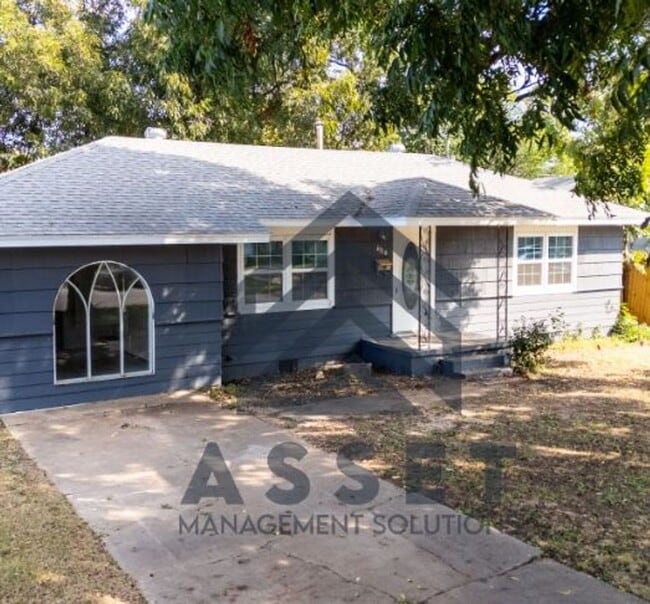 Building Photo - 4 Bedroom Available for Lease & Rent to Own!