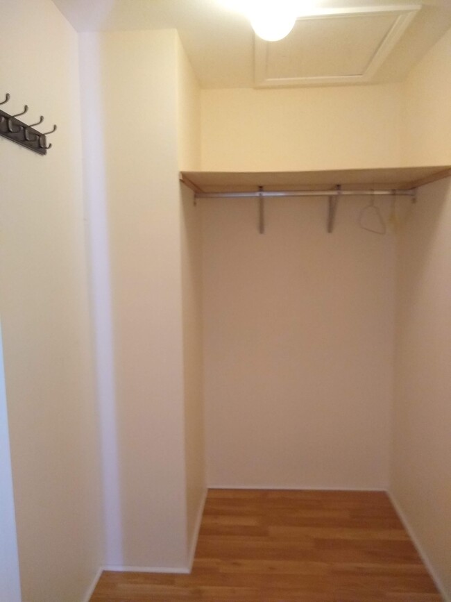 walk in closet - 8335 Fairmount Dr