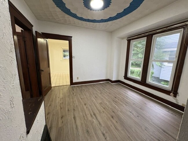 Building Photo - Updated West Akron Home with Flexible Living Space, Large Yard & Garage