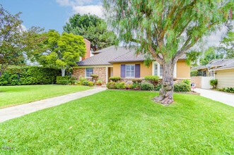 Building Photo - 520 N Del Mar Ave