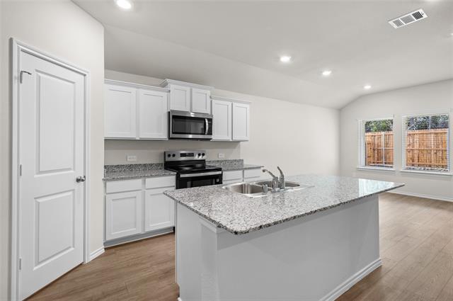 Building Photo - 4318 Carnation Dr