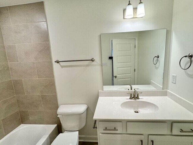 Building Photo - Move In Special! Conditions Apply! Now Lea...