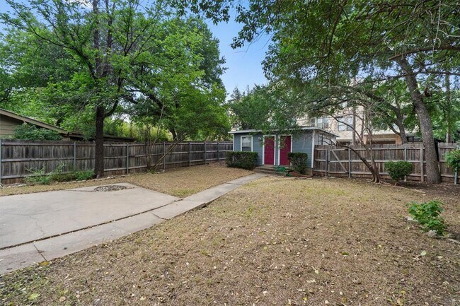 Building Photo - Exclusive New 4 Bed Remodeled with huge ba...